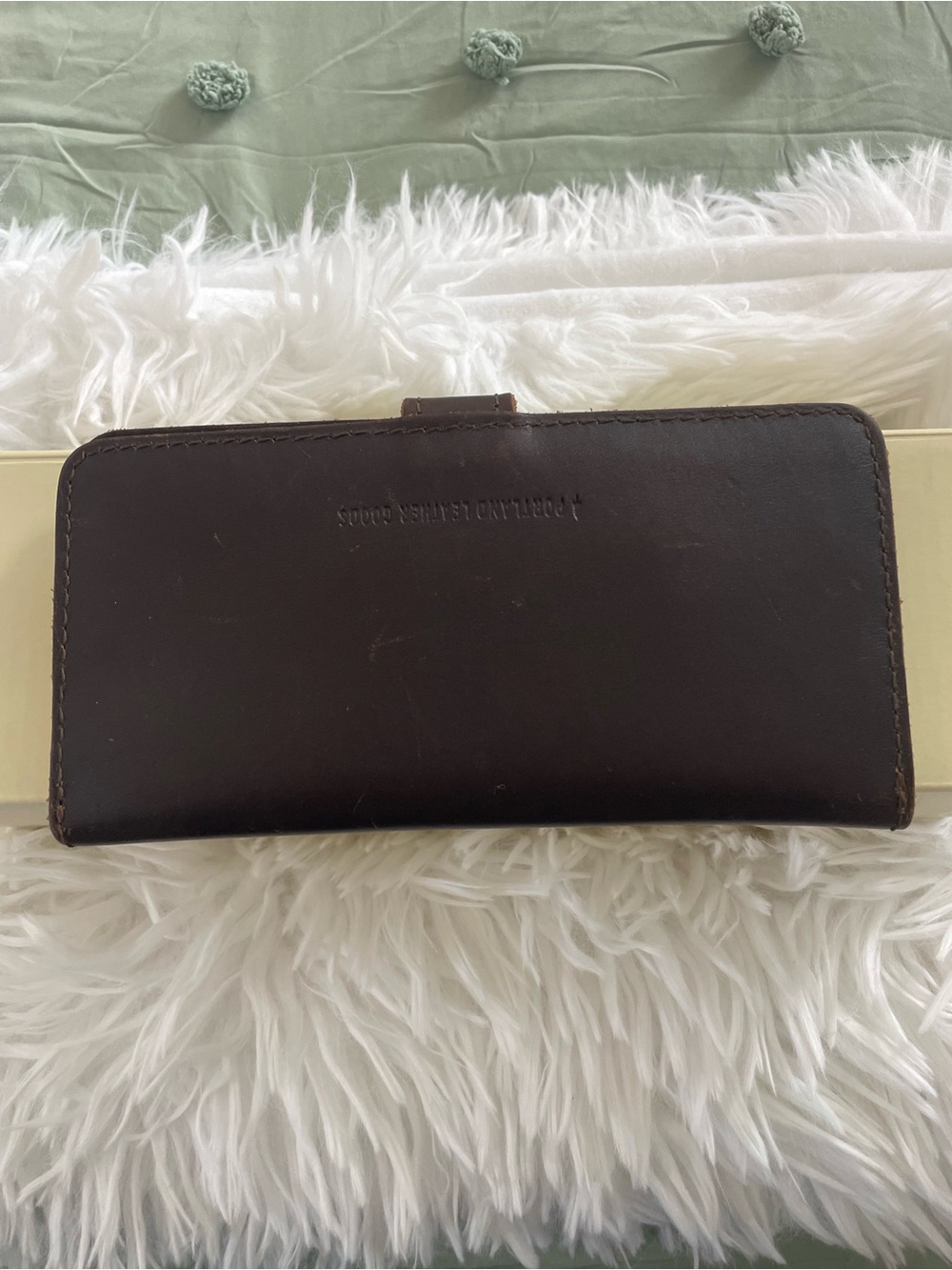 ALMOST PERFECT' PORTLAND LEATHER WOMEN'S BIFOLD WALLET - Picture 2 of 3